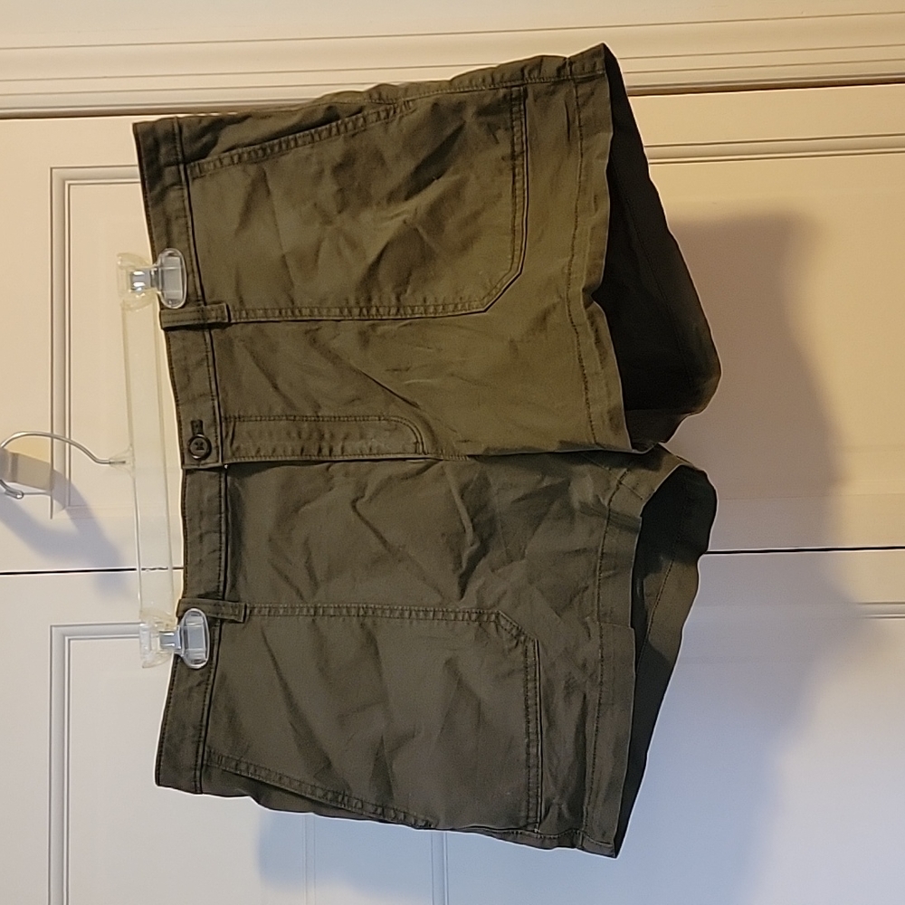 Banana Republic City Chino Short NWT 16